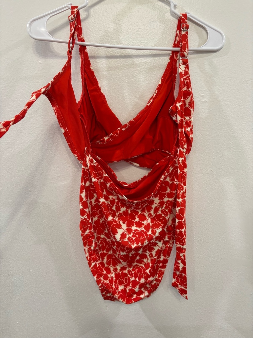Lands' End Red and Cream Floral Cutout One-Piece Swimsuit - Picture 6 of 8